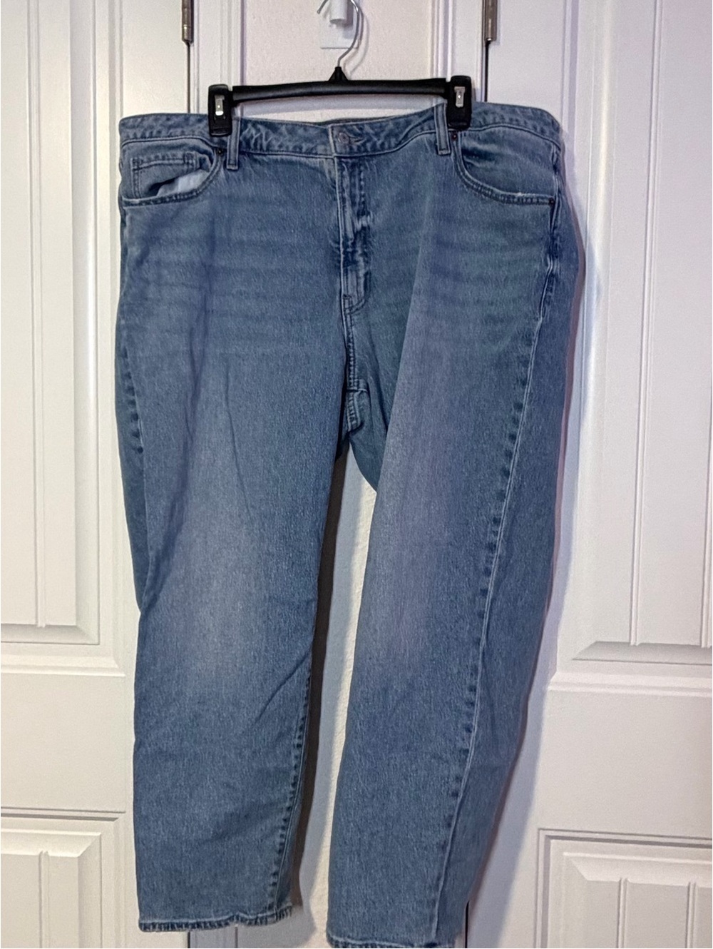 Old Navy Straight-Leg Women's Jeans in Light Blue Denim